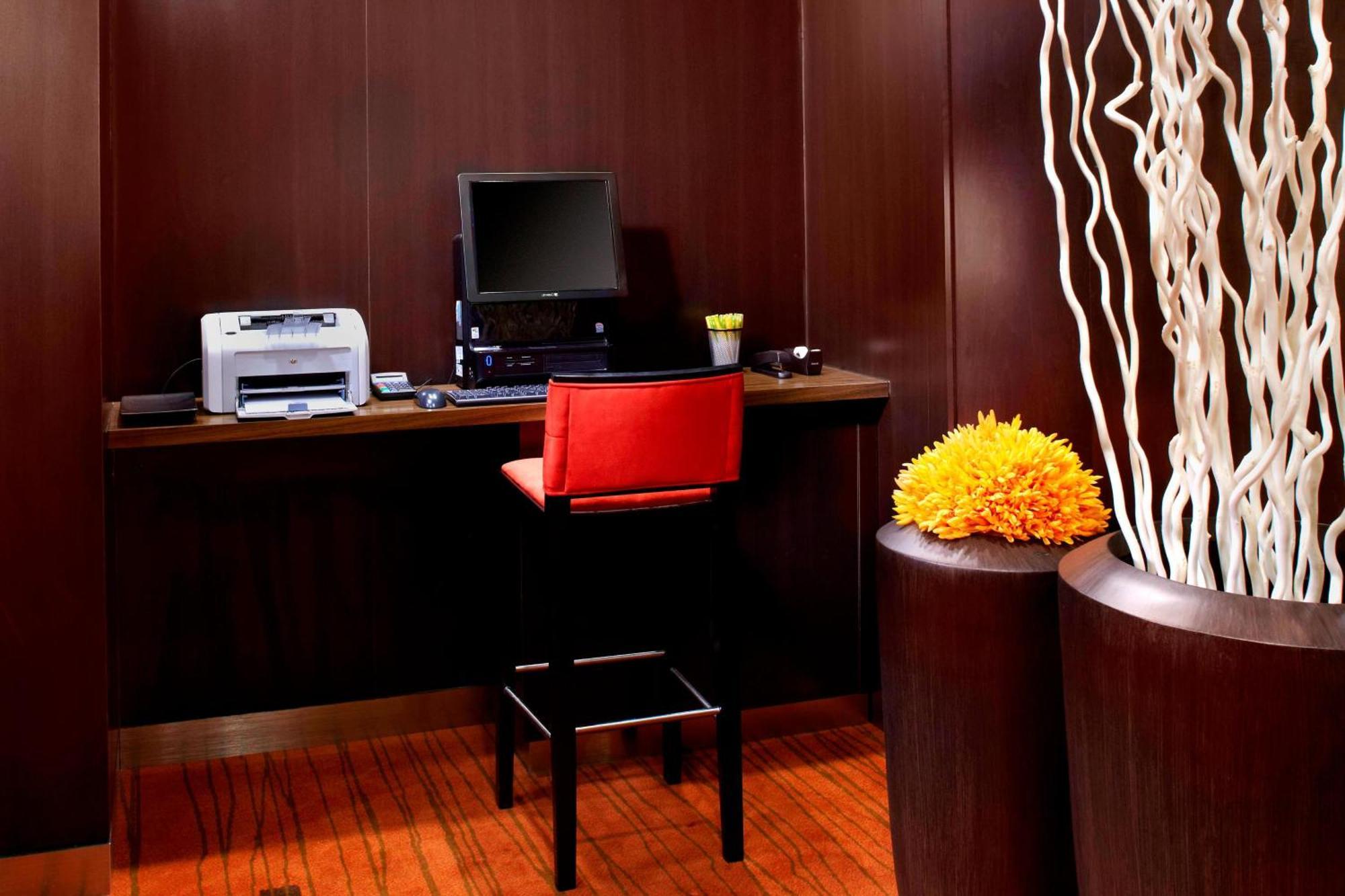 Courtyard By Marriott Pittsburgh West Homestead Waterfront Exterior foto